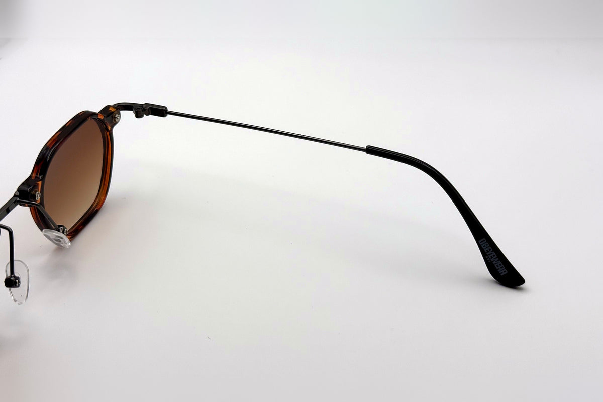 OBE 004 Tortoise with Brown Lens sunglasses, temple arm and logo tip